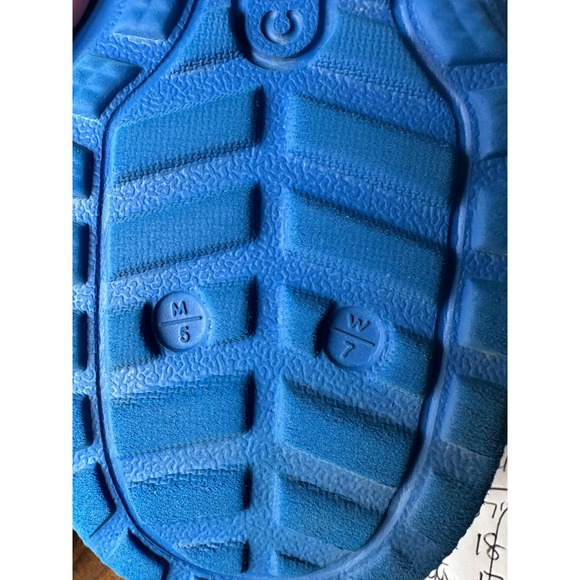 Crocs Clogs Fuzz Lined Blue Comfort Slip On Shoes - Picture 9 of 9